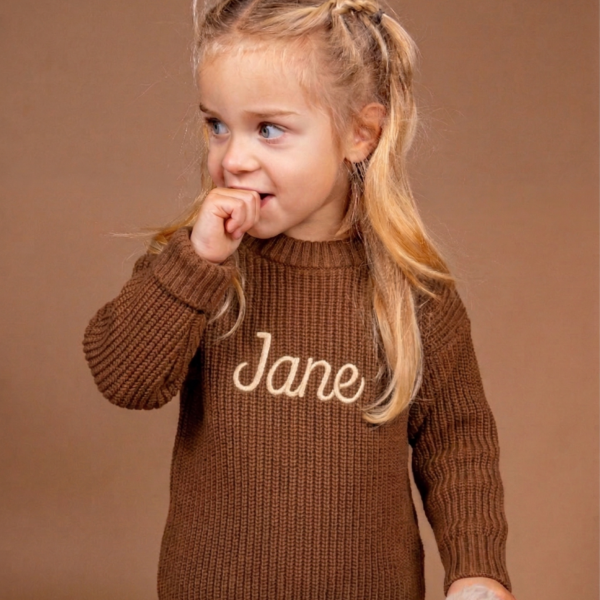 Knitted sweater, bruin, camel, personaliseren, met naam, unisex