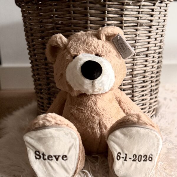 Knuffelbeer met verwisselbare voetjes, beer, knuffel, beige, personaliseren, naam, geboortedatum, voetjes afritsbaar